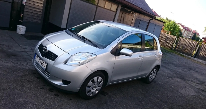 Toyota Yaris cena 15800 przebieg: 215700, rok produkcji 2006 z Tarnów małe 781